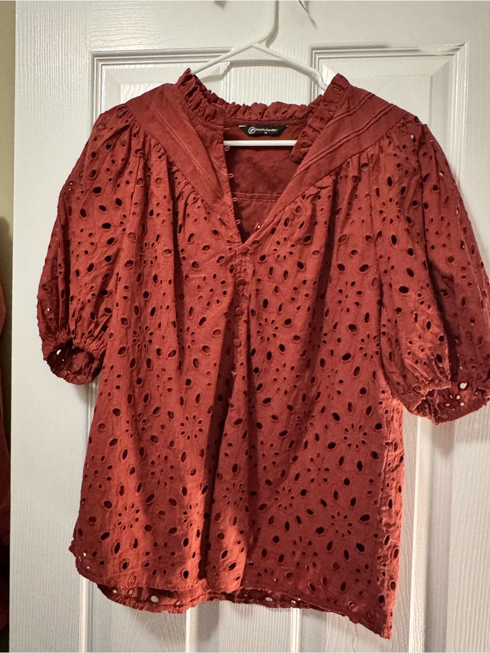 Eyelet Puff-Sleeve Top in Rust